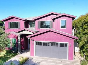 Foto: Rumah Barbie Bella Thorne yang Dijual Rp 37,1 Miliar