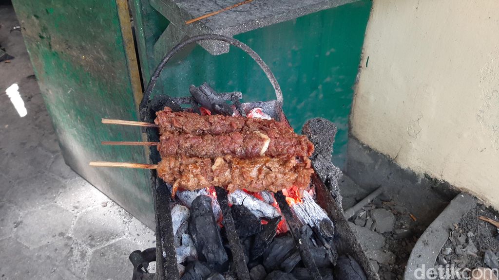 Sate Gebug di Malang