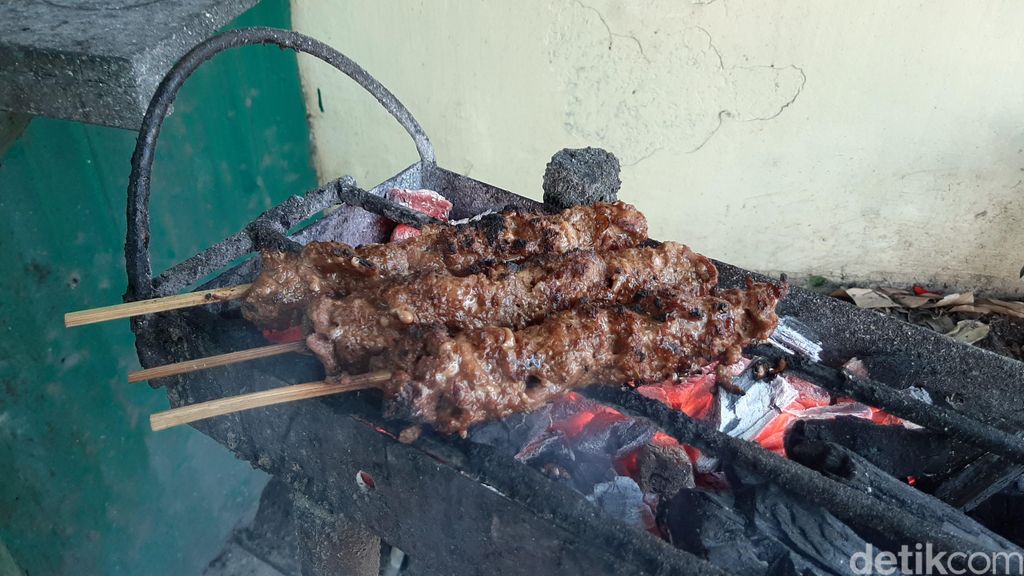 Sate Gebug di Malang