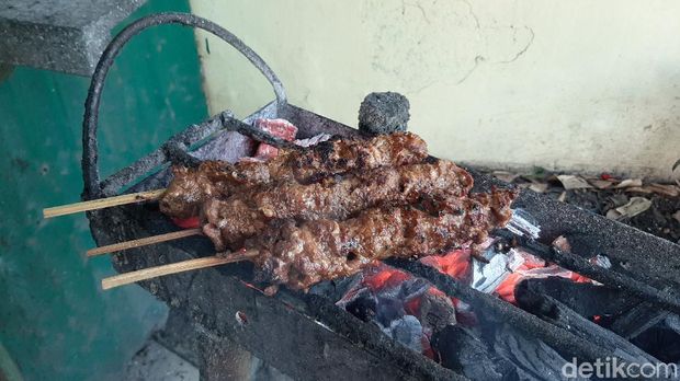 Sate Gebug di Malang
