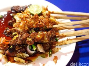 Ada Sate Kambing Enak yang Empuk di 5 Tempat Makan Ini