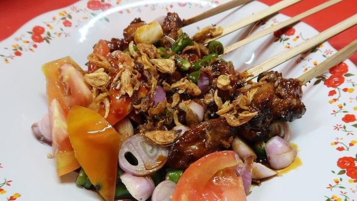 Ada Sate Kambing Enak yang Empuk di 5 Tempat Makan Ini ...