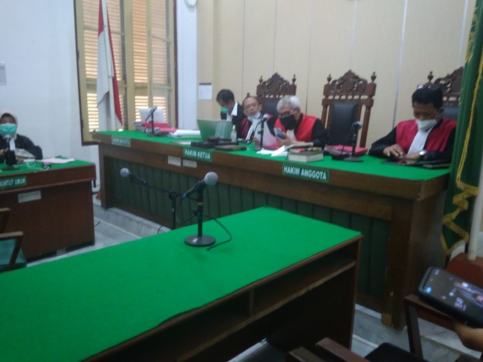 Sidang kasus penyobekan-pembuangan lembaran Al-Quran di Medan (Datuk Haris-detikcom)