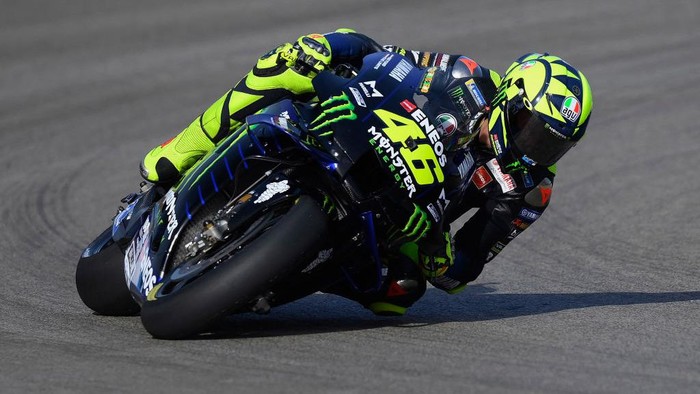 JEREZ DE LA FRONTERA, SPAIN - JULY 17: Valentino Rossi of Italy and Monster Energy Yamaha MotoGP Team rounds the bend during the MotoGP of Spain - Free Practice at Circuito de Jerez on July 17, 2020 in Jerez de la Frontera, Spain. (Photo by Mirco Lazzari gp/Getty Images)