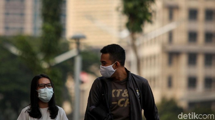 Waspada! Virus Corona Membayangi Perkantoran Ibu Kota Kasus Corona di Indonesia masih jadi sorotan. Dinkes Provinsi DKI Jakarta pun membenarkan data yang tampilkan 68 perkantoran di DKI jadi klaster virus Corona.