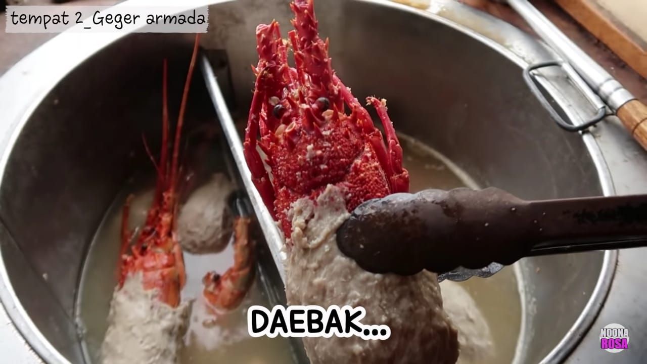 YouTuber Korea cicip bakso lobster