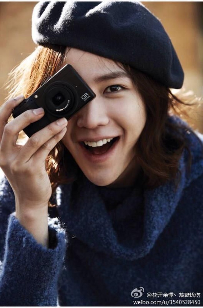 Jang Keun SukBerbeda dengan aktor lain, Jang Keun Suk memang sering tampil dengan rambut panjang. Ia sendiri memang cocok dengan gaya rambut tersebut dan sering tampil demikian di sejumlah drama dan film. Foto: Istimewa