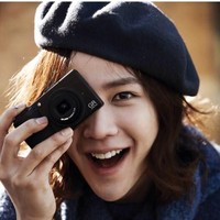 Jang Keun SukBerbeda dengan aktor lain, Jang Keun Suk memang sering tampil dengan rambut panjang. Ia sendiri memang cocok dengan gaya rambut tersebut dan sering tampil demikian di sejumlah drama dan film. Foto: Istimewa