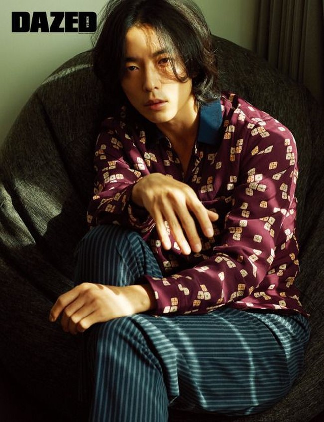 Kim Jae WookKim Jae Wook juga sempat tampil gondrong di drama. Saat berambut panjang, wajahnya yang terkesan dingin semakin terlihat berkarakter. Foto: Istimewa