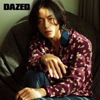 Kim Jae WookKim Jae Wook juga sempat tampil gondrong di drama. Saat berambut panjang, wajahnya yang terkesan dingin semakin terlihat berkarakter. Foto: Istimewa