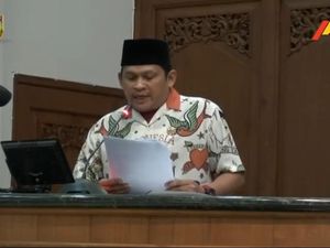 Dicopotnya Sekretaris Fraksi PKS Solo Gegara Baju Gibran