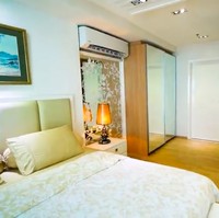 Meski tak besar, Cinta tetap merasa nyaman. Ia mengaku lebih menyukai kamar yang kecil karena terbiasa tinggal di asrama ketika sekolah di Amerika Serikat. (Foto: YouTube Boy William)