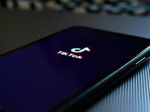 Tolak Lamaran Microsoft, TikTok Berlabuh ke Oracle?