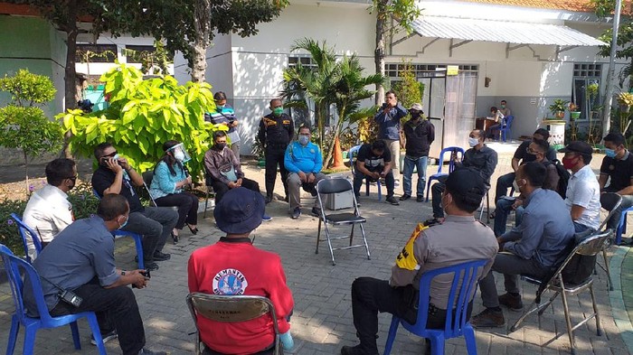 audiensi keluargayang Akan Pindahkan Jenazah Ayahnya yang bukan covid