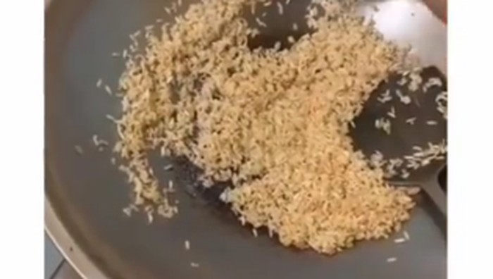 Bukan Nasi Goreng, Netizen di TikTok Ini Malah Bikin Beras