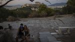 Terpesona Keindahan Alam di Bukit Areopagus Athena