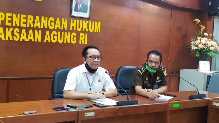 Kapuspenkum Kejagung, Hari Setiyono mengumumkan keputusan atas pemeriksaan jaksa Pinangki, di Kejagung, Kebayoran Baru, Jakarta Selatan, Rabu (29/7/2020).