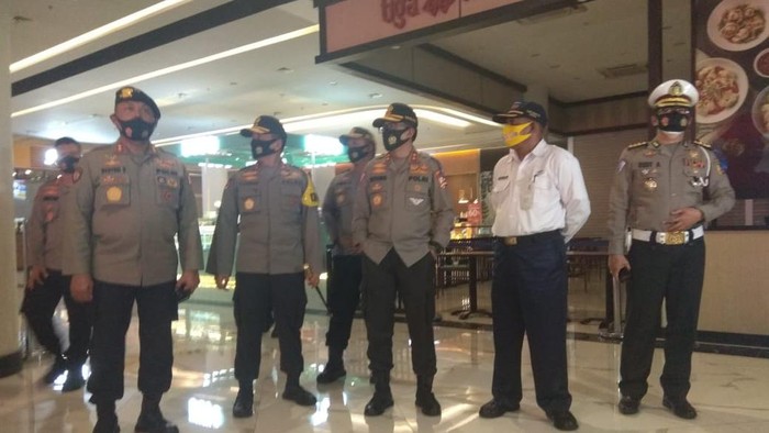 Kakorlantas Polri, Irjen Istiono cek kesiapan Pelabuhan Merak, Banten jelang arus mudik Idul Adha.