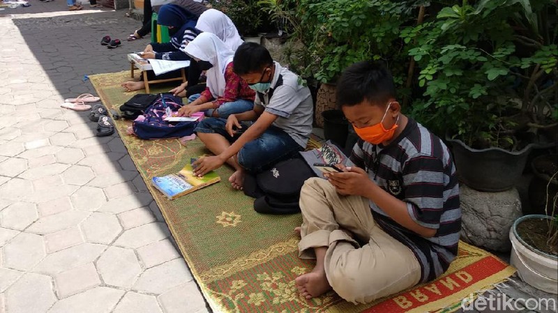 Kampung Wifi Yogyakarta Bantu Belajar Online