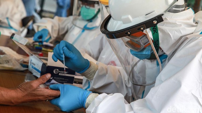 Biaya Rapid Test Di Kimia Farma Bakal Turun Ke Bawah Rp 100 Ribu Biaya Rapid Test Di Kimia Farma Bakal Turun Ke Bawah Rp 100 Ribu