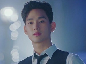 #HappySooHyunDay! Intip Perjalanan Karier Kim Soo Hyun yang Bikin Kagum