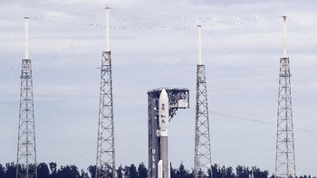 Setelah dibawa roket menuju orbit, Perseverance harus menempuh perjalanan selama tujuh bulan sebelum tiba di Mars. Misi ini diperkirakan mendarat di Mars pada 18 Februari 2021. Foto: AP/John Raoux