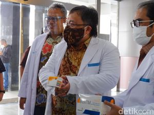 Vaksin Corona Sinovac dari China Halal? Ini Jawab Menristek RI