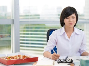 7 Makanan Ini Bisa Bikin Jantung Kepayahan Jika Berlebihan