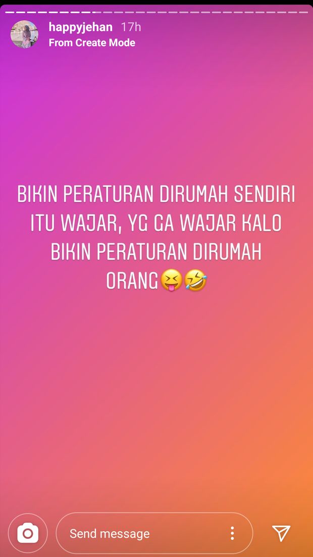 owner kafe larang sandal jepit