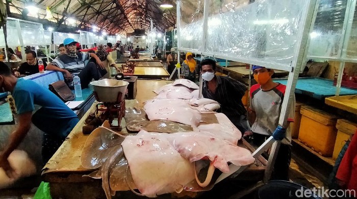 Pasar ikan pabean