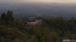 Wisatawan Mulai Asyik Berfoto Lagi di Punthuk Setumbu