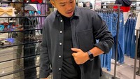 Nama Putra Siregar tengah jadi sorotan karena Direktorat Jenderal Bea dan Cukai (DJBC) Kementerian Keuangan resmi menyita 190 unit handphone (HP) ilegal milik PS Store. Ia kini ditetapkan sebagai tersangka karena tak bisa menunjukkan dokumen kepabeanan untuk 190 HP itu. Foto: Instagram putrasiregarr17