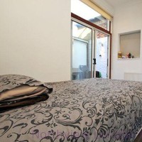 Sebuah apartemen dengan dua kamar tidur di London tengah dipasarkan untuk dijual. Sekilas saat memasuki apartemen dan melihat bagian kamar tidurnya kamu mungkin tidak akan merasa ada sesuatu yang spesial. Tetapi tidak demikian saat kamu melihat lantai bawah tanahnya. Foto: dok. Zoopla/ Northview London Limited