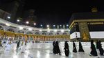Potret Tawaf dengan Physical Distancing Ibadah Haji di Tengah Pandemi