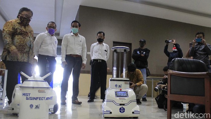 Kemenristek terus berupaya melepaskan ketergantungan impor nasional akan alat-alat penanganan COVID-19 dengan menggenjot lembaga dan instansi penelitian.