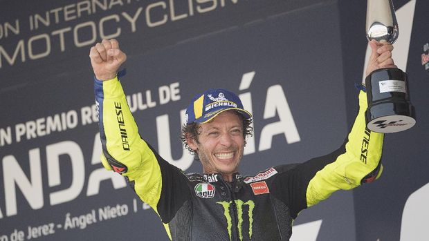 JEREZ DE LA FRONTERA, SPAIN - JULY 26: Valentino Rossi of Italy and Monster Energy Yamaha MotoGP Team celebrates the third place on the podium during the MotoGP race during the MotoGP of Andalucia - Race at Circuito de Jerez on July 26, 2020 in Jerez de la Frontera, Spain. (Photo by Mirco Lazzari gp/Getty Images)