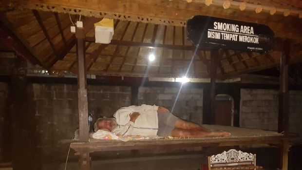 WN Inggris, Michel Wilknson (64) ditemukan menggelandang di Bali.