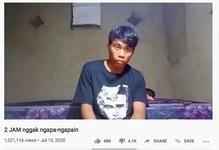 YouTuber Sobat Miskin Official saat makan nyeleneh