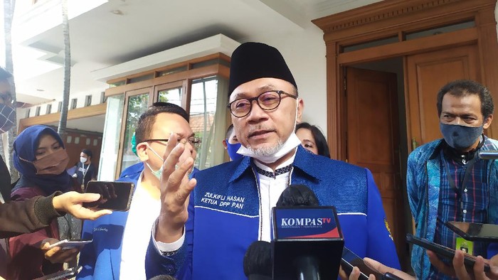 Ketum PAN Zulkifli Hasan (Zulhas), di DPP PAN, Jalan Daksa, Kebayoran Baru, Jakarta Selatan, Rabu (29/7/2020).