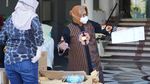 Bantuan APD untuk Surabaya Terus Mengalir