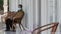 Diberitakan sebelumnya, Achmad Purnomo dinyatakan positif COVID-19 pada Kamis (23/7) sore. 100 orang lebih harus menjalani tes swab dan karantina mandiri karena telah berkontak dengan Purnomo.