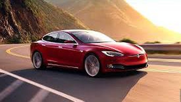 Tesla Model 3 mulai diproduksi di pabrik Tesla
