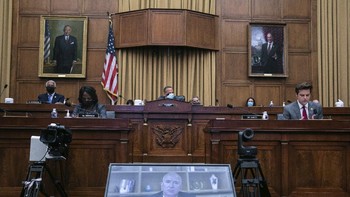 Tapi beberapa anggota Kongres dari Partai Republik sedikit keluar dari topik dengan membicarakan dugaan bias anti-konservatif yang dilakukan perusahaan media sosial. Foto: AP/Graeme Jennings