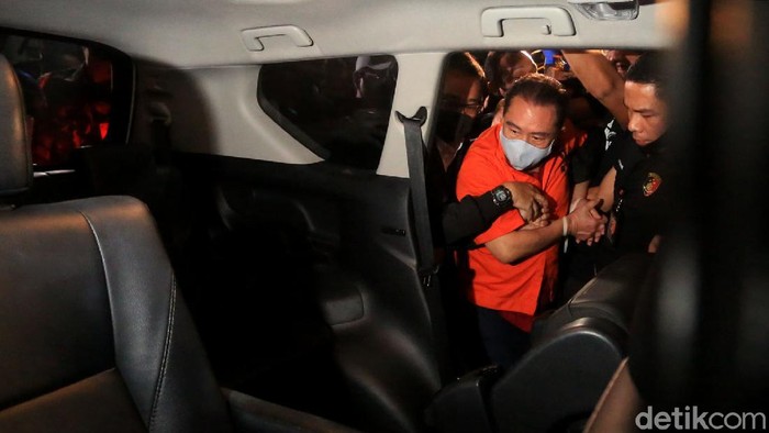 Djoko Tjandra tiba di Bandara Halim Perdanakusumah, Jakarta, usai sebelumnya ditangkap di Malaysia.