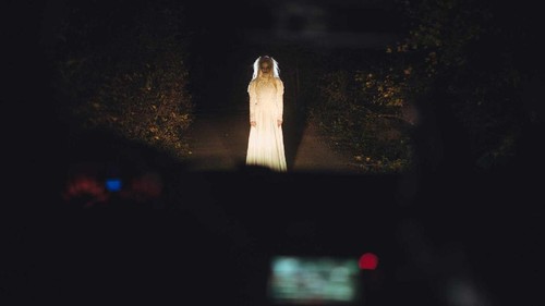 Ilustrasi Drive Thru Rumah Hantu