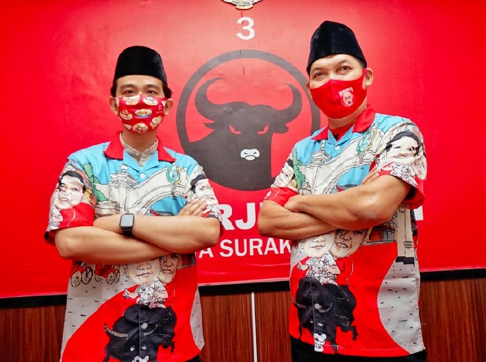 Gibran Rakabuming dan Teguh kompak berkemeja menunggangi banteng