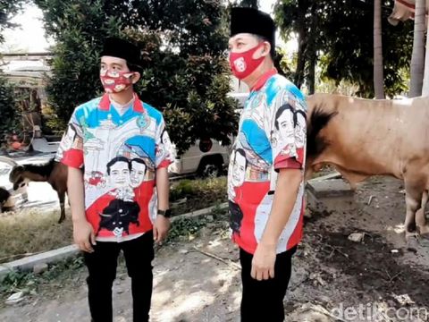 Gibran Rakabuming dan Teguh kompak berkemeja menunggangi banteng