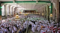 Potret pelaksanaan salah satu rukun umrah yang dilakukan dengan berjalan kaki (berlari-lari kecil) bolak-balik 7 kali dari Bukit Shafa ke Bukit Marwah dan sebaliknya, yang dinamakan Ibadah Sai pada sebelum adanya pandemi COVID-19. Istimewa/Evoke-Images  