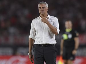 Gegara Ronaldo Cs, Crespo Dipecat Al Ain