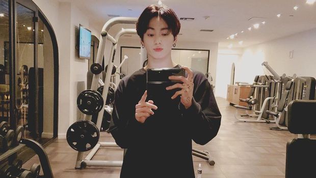 Jeon Jung-kook (Jungkook). Tangkapan Layar Instagram @bts.jungkook)